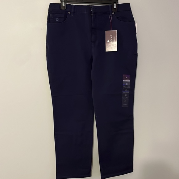 NWT - Picture 10 of 12